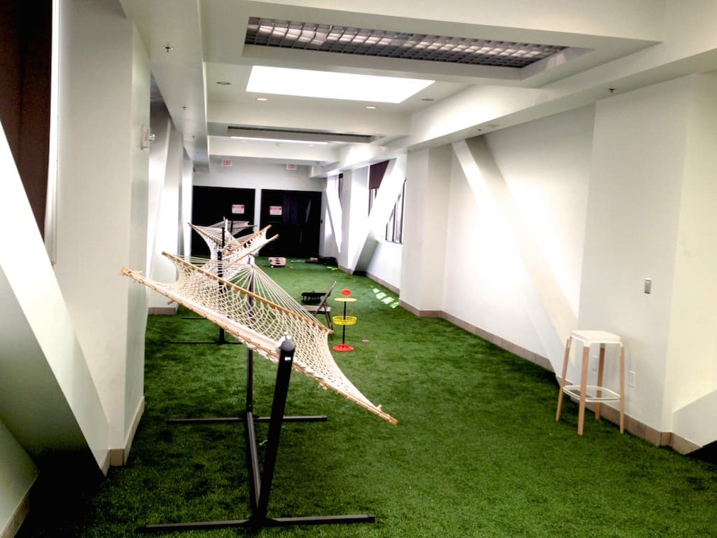 zappos-new-office-sky-lawn