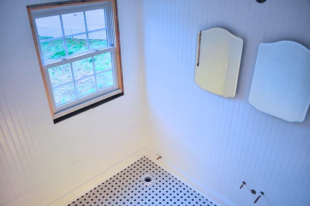 2012-02-29 Bathroom trim 11