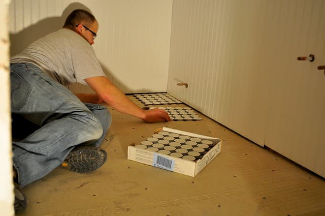 2012-02-23 Bathroom tile 03