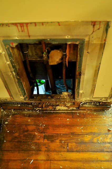 2012-02-04 Bathroom demolition 06