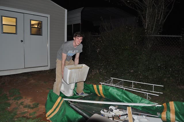 2012-02-04 Bathroom demolition 09