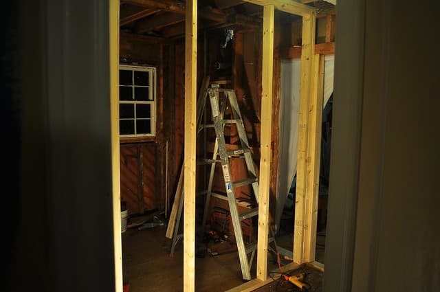 2012-02-08 Bathroom framing 04