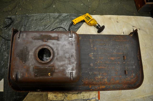 2012-01-20 Bathroom sink strip and prep 01