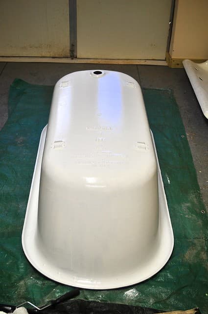 2012-01-14 Clawfoot bathtub strip and prep 02