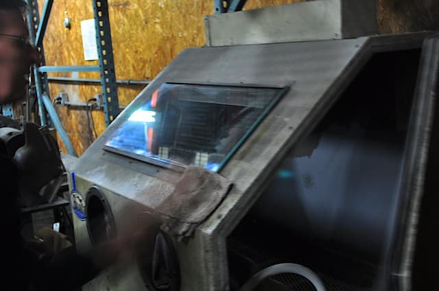 2012-01-16 Clawfoot bathtub strip and prep 02