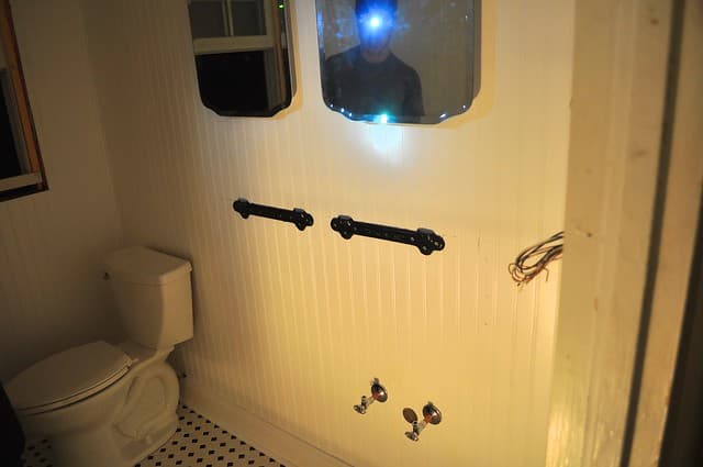 2012-02-29 Bathroom fixtures 03