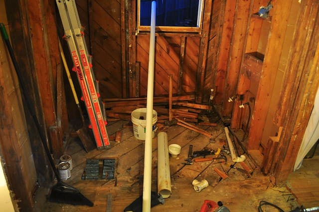 2012-02-06 Bathroom plumbing 03