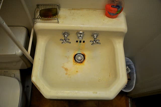 2012-01-29 Bathroom remodel before 07