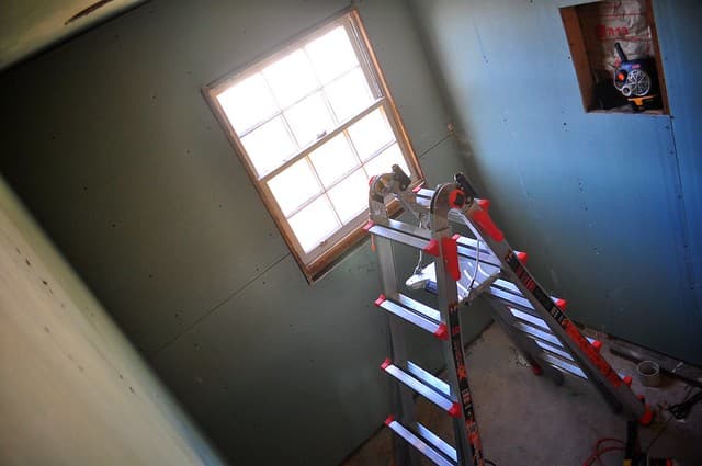2012-02-12 Bathroom insulation and sheetrock 07