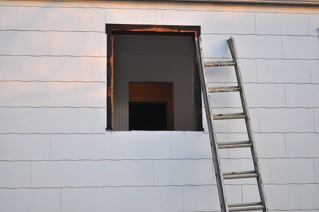 2012-02-22 Bathroom window 04