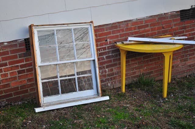 2012-02-22 Bathroom window 05