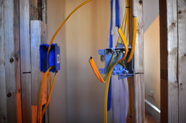 2012-02-11 Bathroom electrical 08