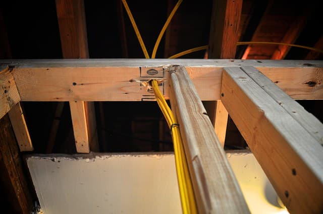 2012-02-11 Bathroom electrical 09